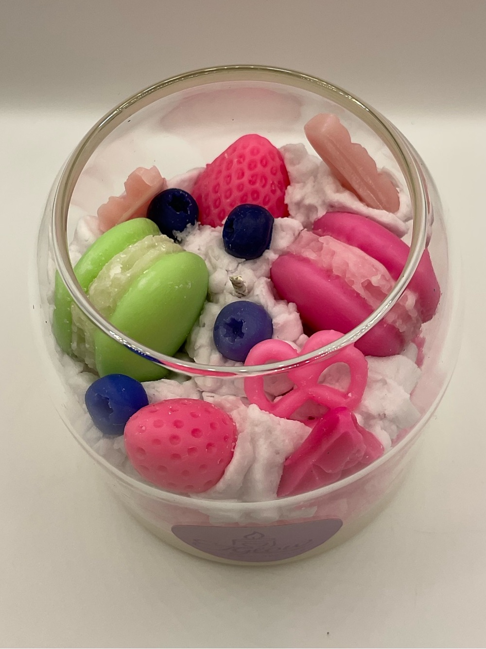 🕯️🍓Strawberry Açaí Dessert Style Candle 🍦🍨 - Picture 5 of 6